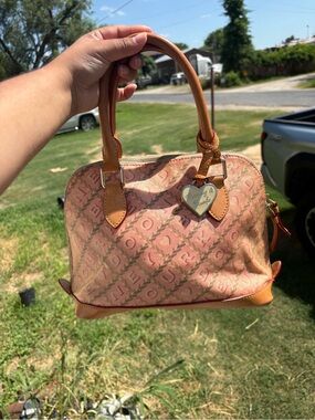 Vintage Pink Dooney & Bourke Hard to find in this color